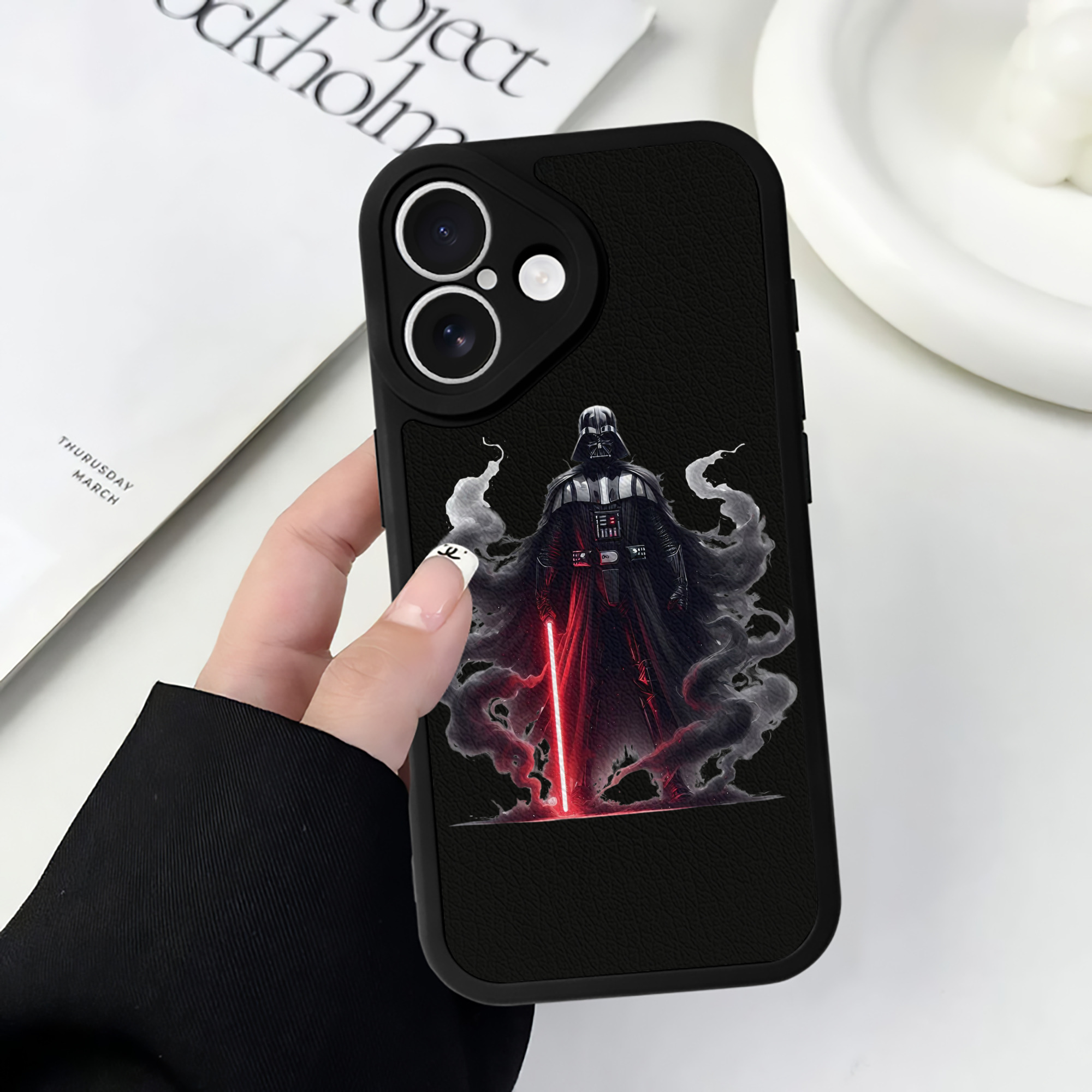 （画像用） スター・ウォーズ Star Wars 【iPhone 16シリーズ対応】シリコンスマホケース（レザー調） 材質：シリコン